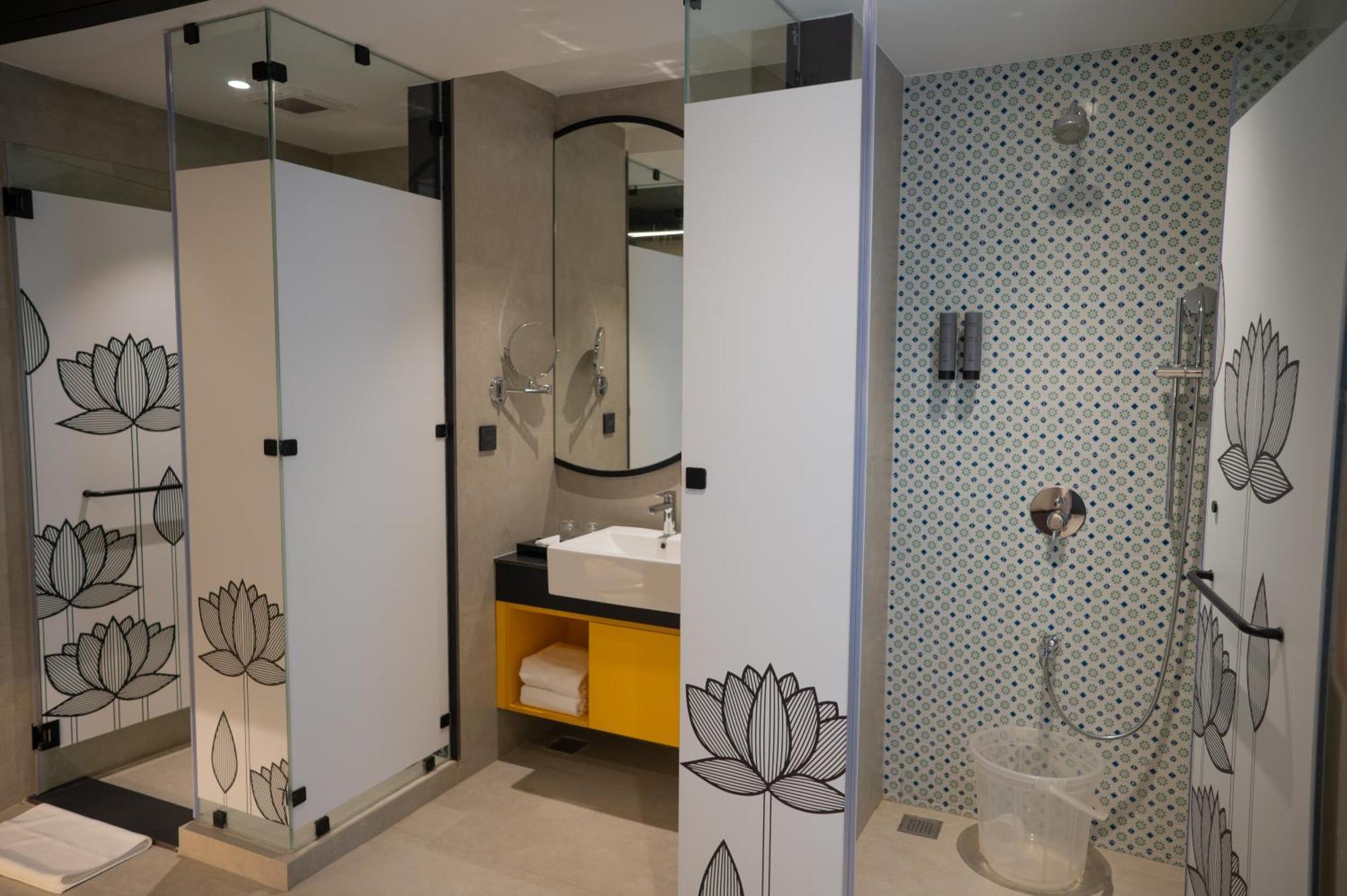 Zibe Luxe Kakinada By Grt Hotels Bagian luar foto