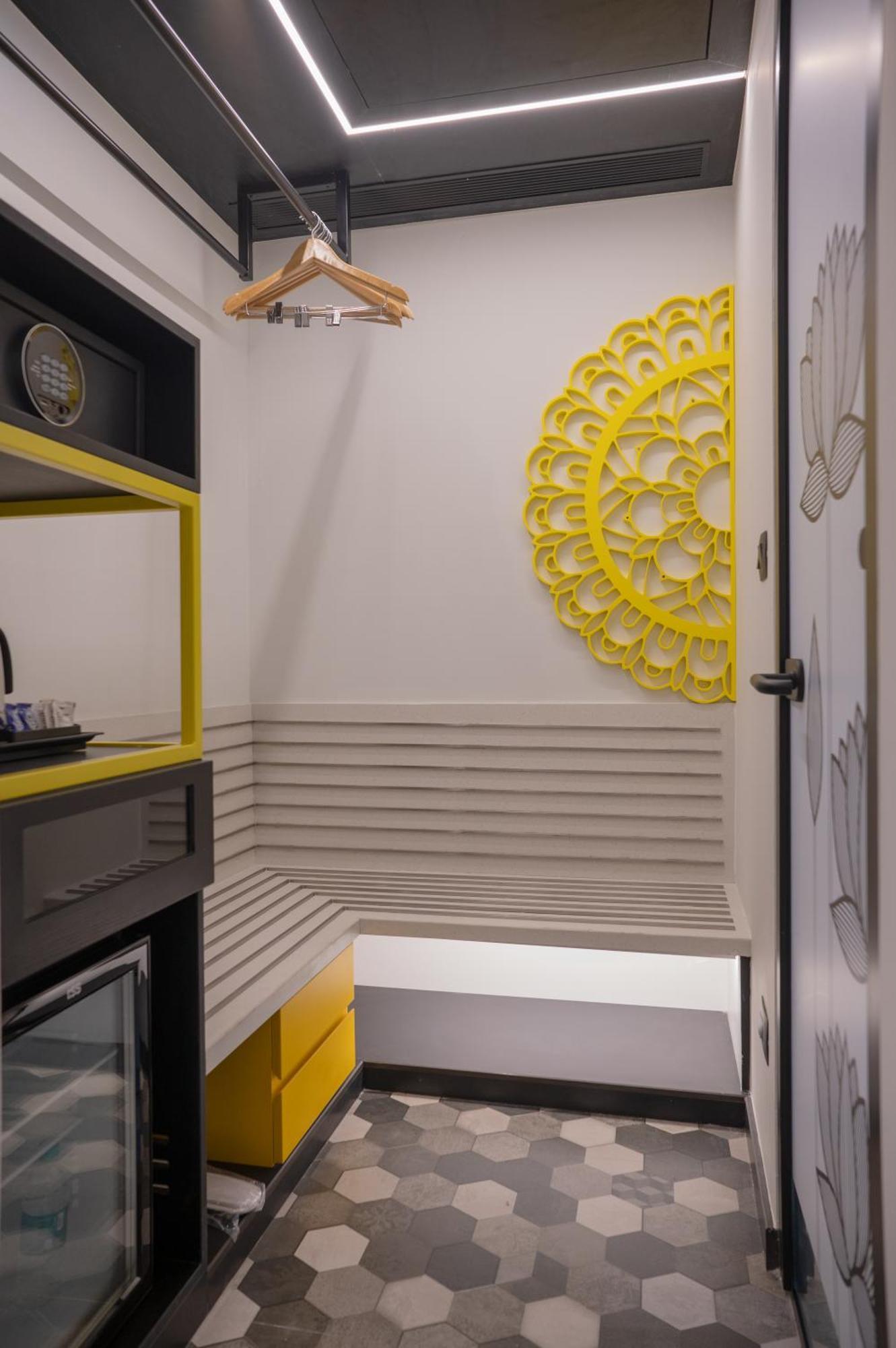 Zibe Luxe Kakinada By Grt Hotels Bagian luar foto