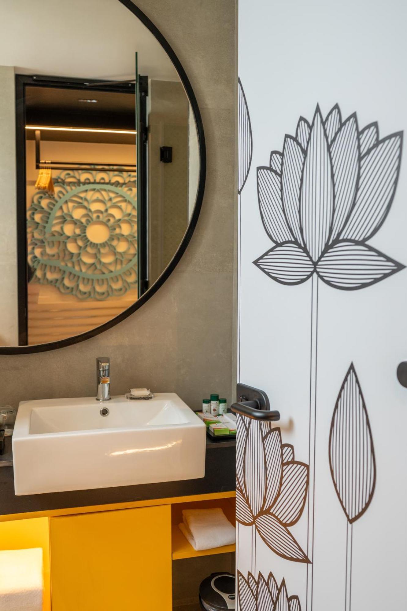 Zibe Luxe Kakinada By Grt Hotels Bagian luar foto