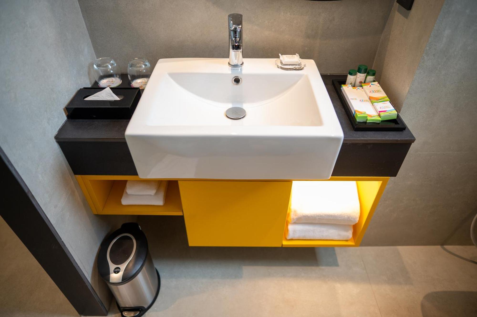 Zibe Luxe Kakinada By Grt Hotels Bagian luar foto
